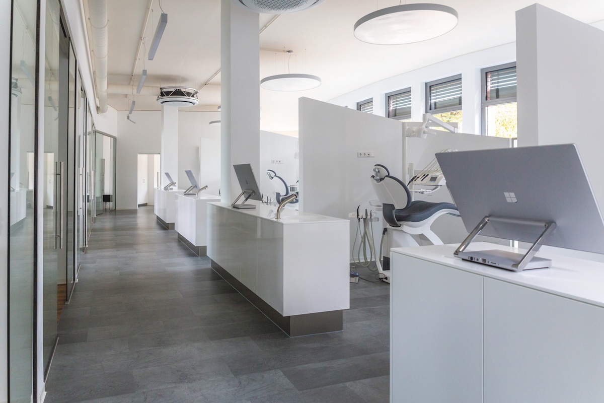 Vollausgestattete digitale Dental Klinik